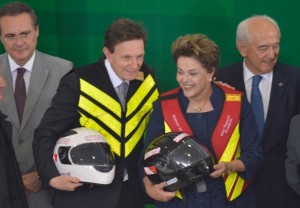 Dilma sanciona Lei motofrete